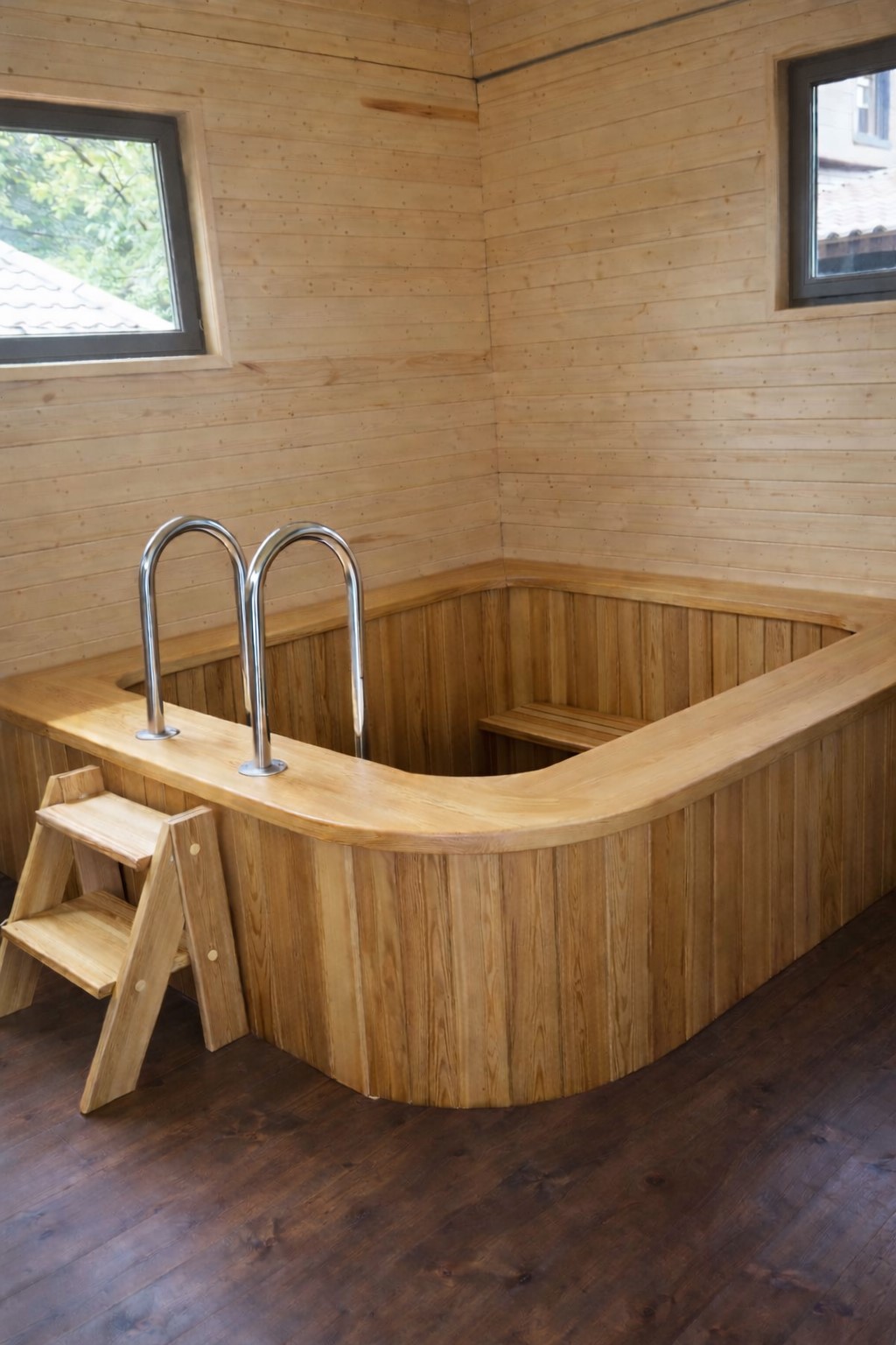 Купель из лиственницы — загородный дом